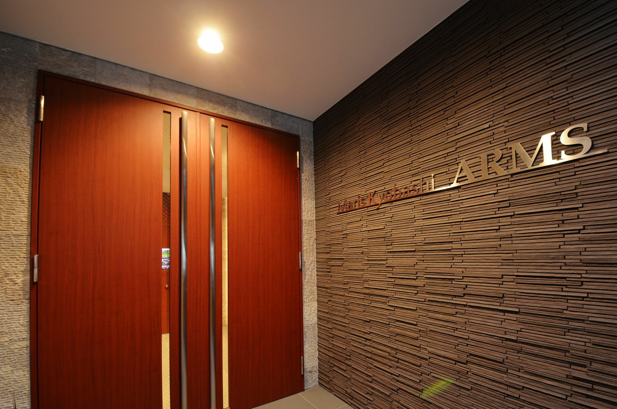 The Wonder At Stay-Maris Kyobashi Arms- Osaka Exterior foto